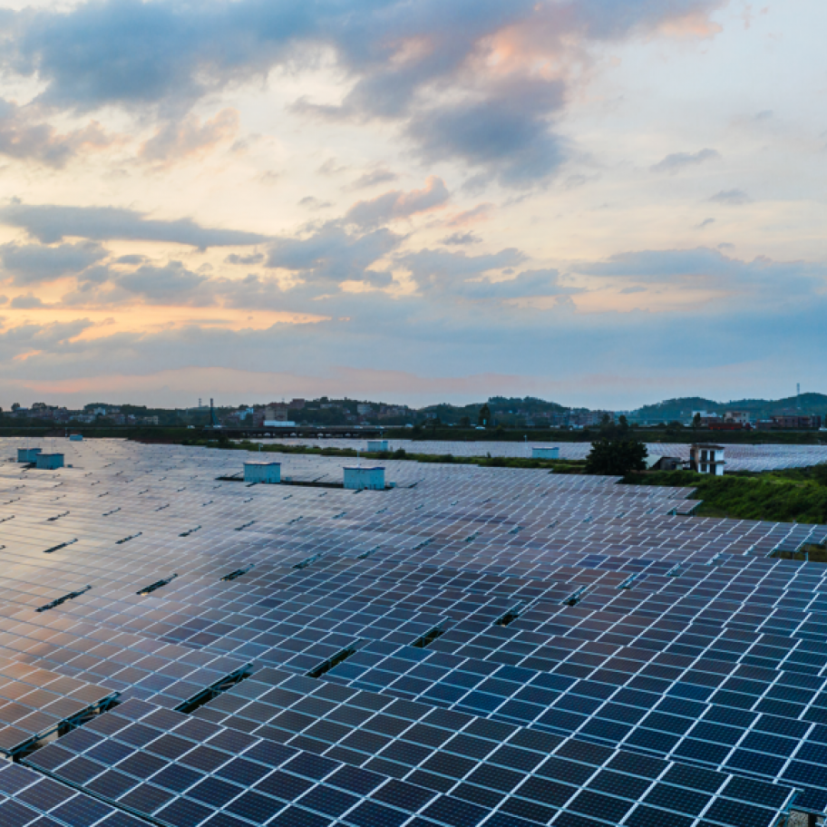 Už máte svou fotovoltaiku?  Světový růst instalovaného FV výkonu láme rekordy a ukazuje směr budoucnosti 